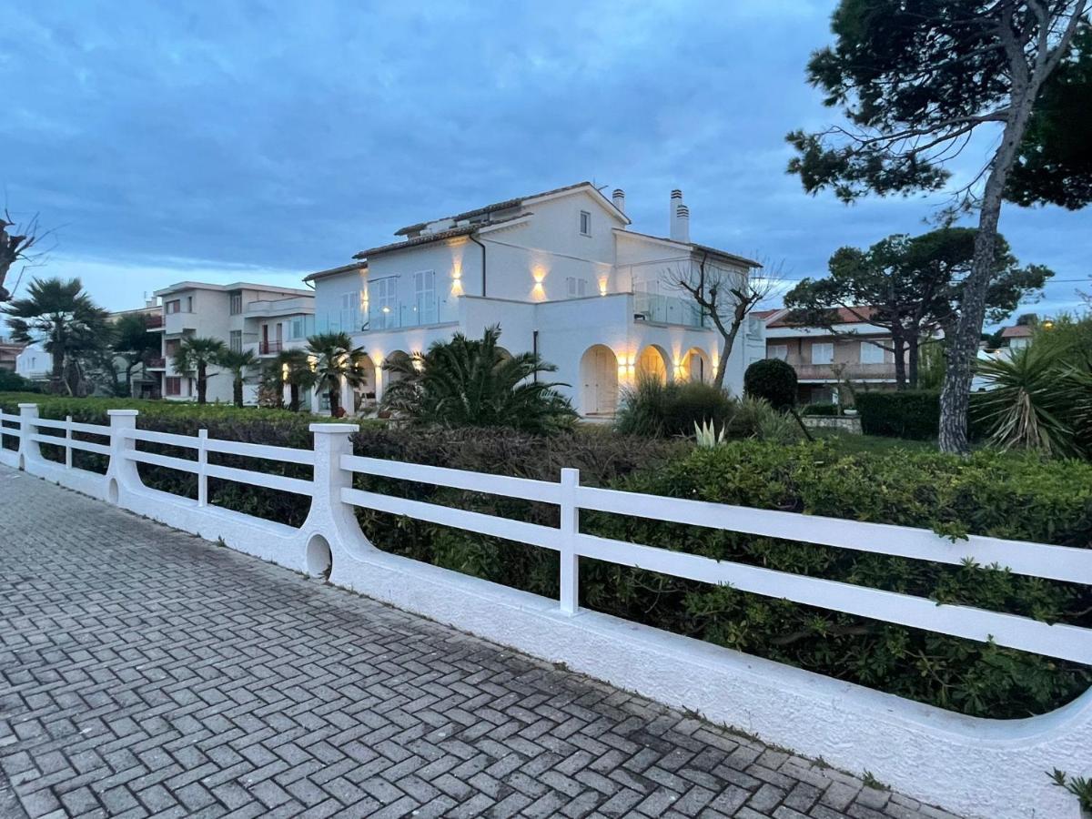 Villa Mirella Нумана Екстериор снимка