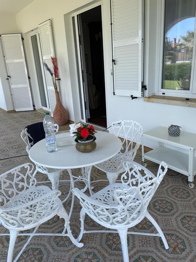 Villa Mirella Нумана Екстериор снимка