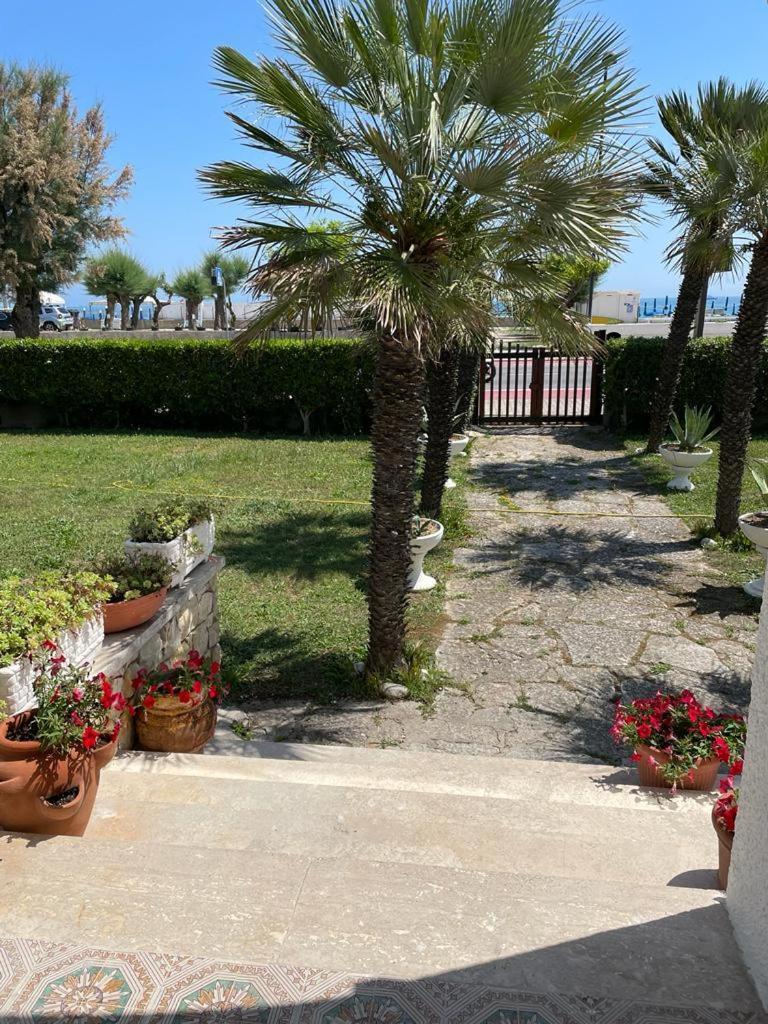 Villa Mirella Нумана Екстериор снимка